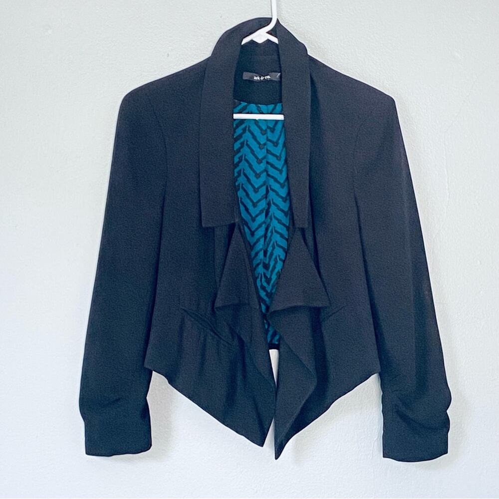 Ark & Co Short Blazer Womens Large Black Waterfall Design Chevron Lining Office